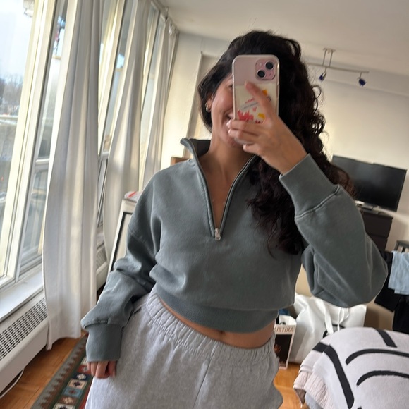 Wilfred Free Cropped Teal Sweatshirt XS - Picture 4 of 8